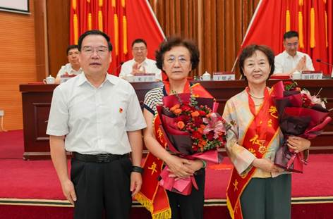 https://news.sxufe.edu.cn/__local/4/7C/B6/157308F5B8B2C698D0FC8121656_5596E89E_1F42F.jpeg